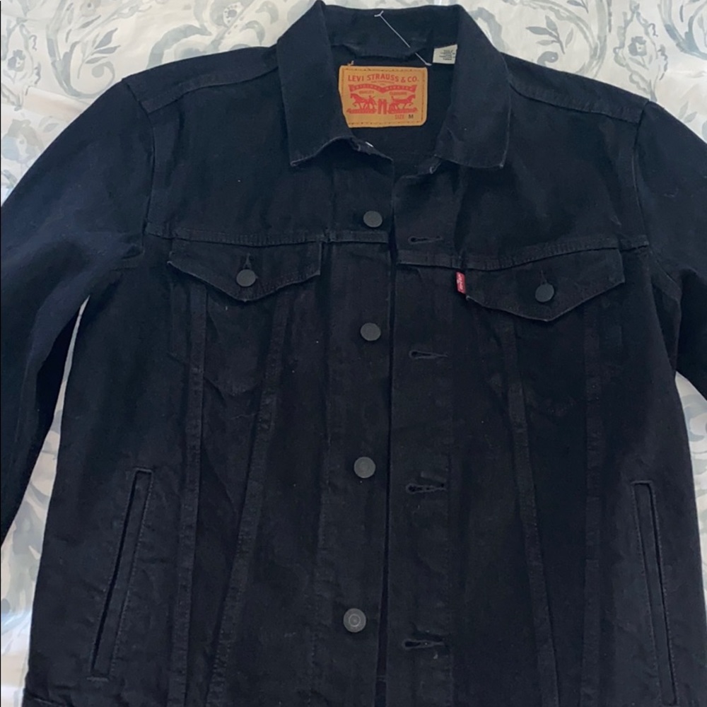 black levi denim jacket